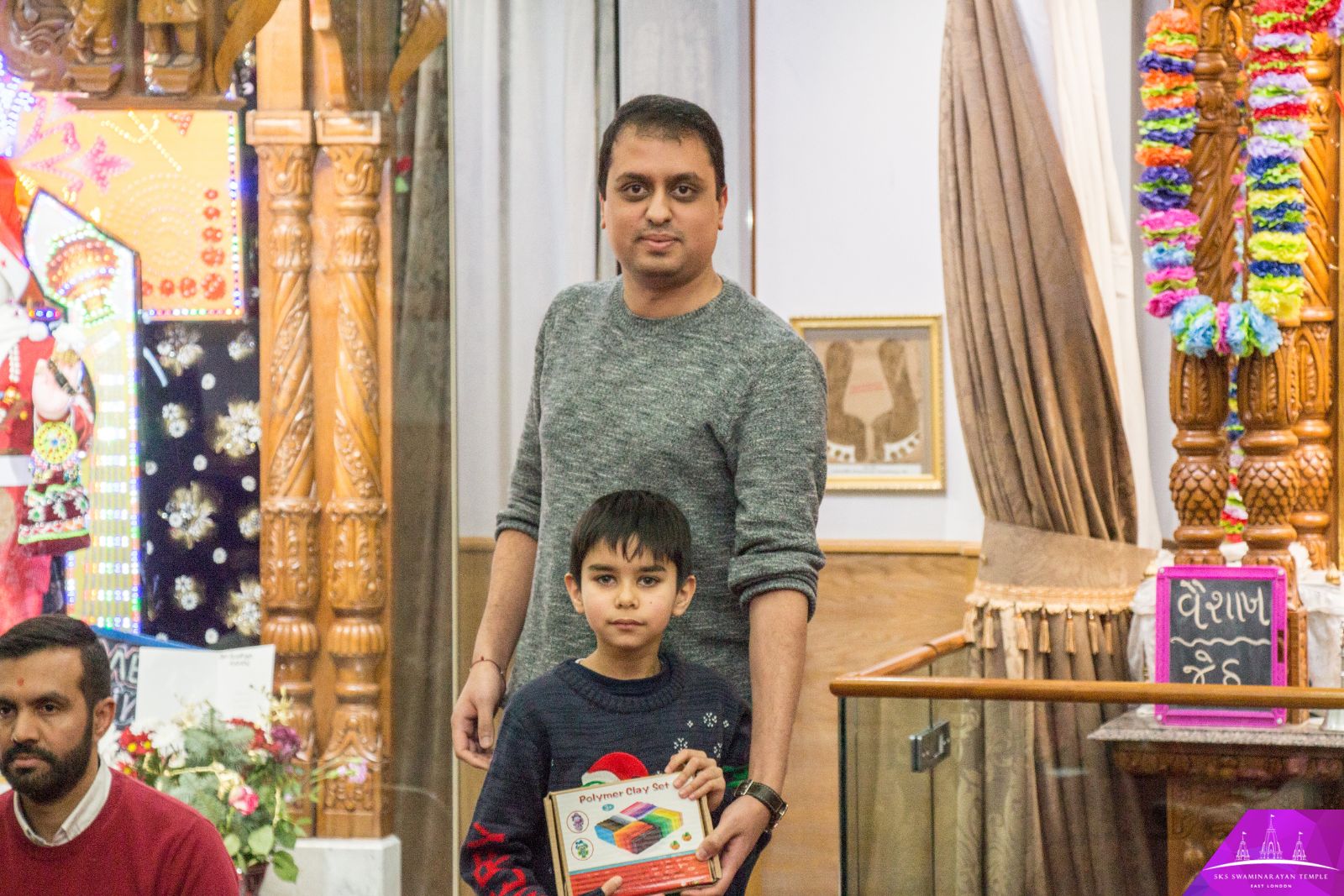 ©1987-2017 SKS Swaminarayan Temple East London